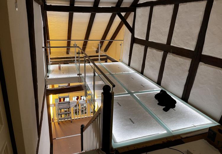 Glasboden Stahlrahmen